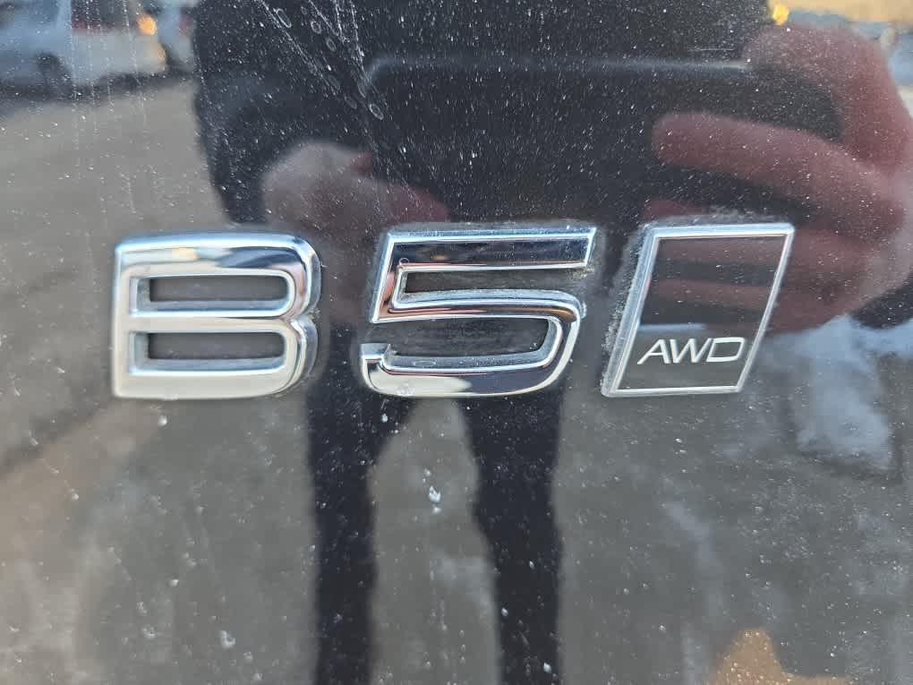 used 2023 Volvo XC40 car, priced at $28,100