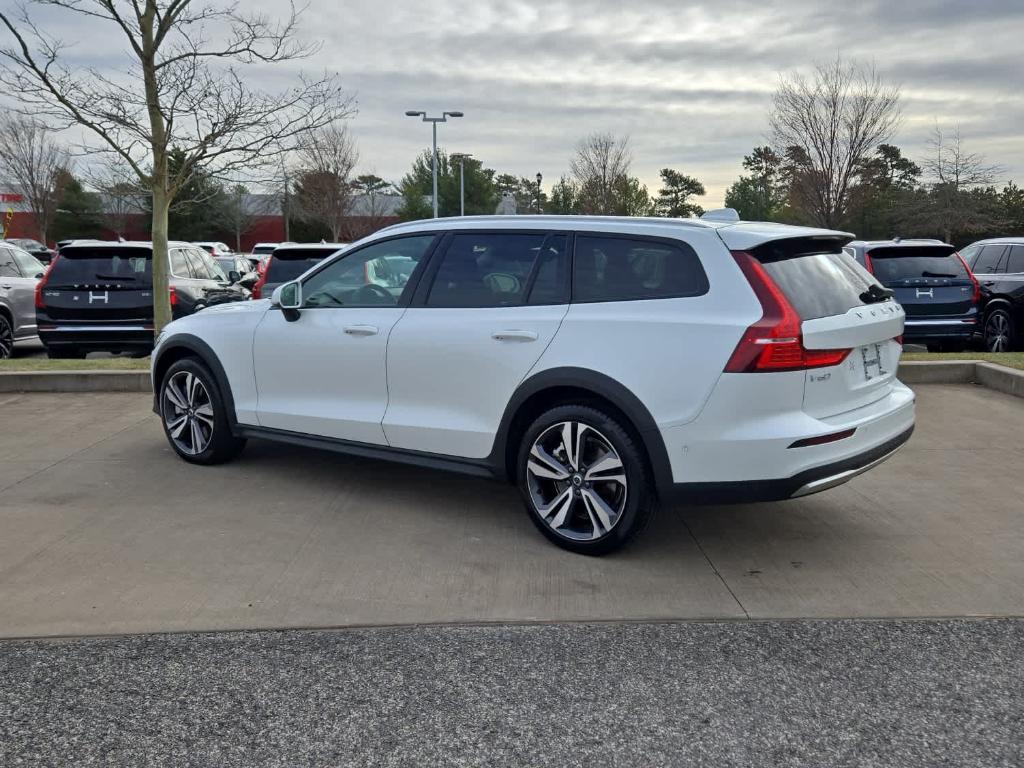 used 2025 Volvo V60 Cross Country car, priced at $39,500