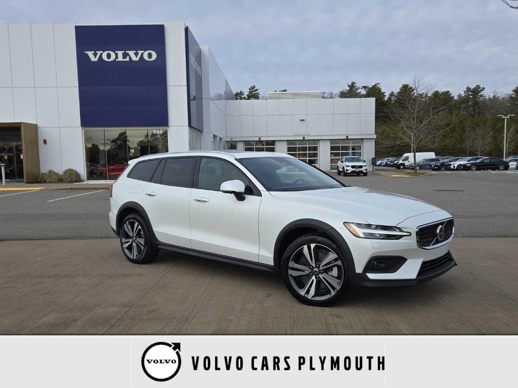 used 2025 Volvo V60 Cross Country car, priced at $39,500