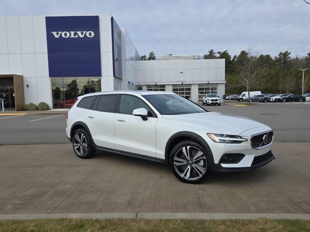 used 2025 Volvo V60 Cross Country car, priced at $39,500