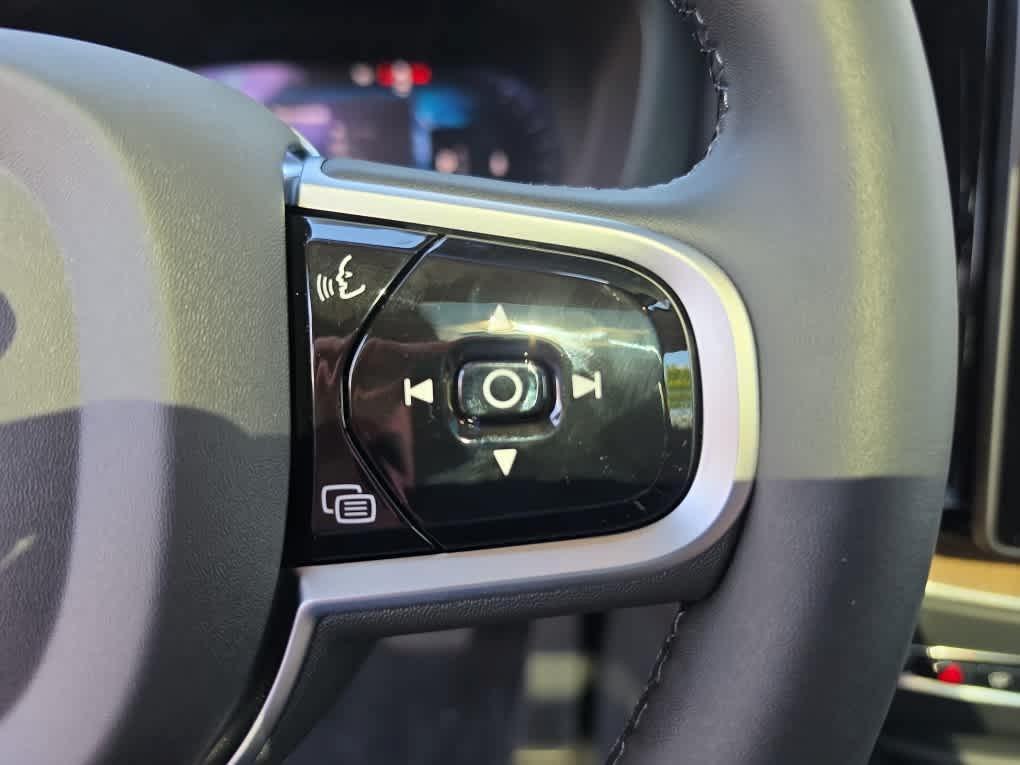 new 2026 Volvo XC60 car, priced at $58,699