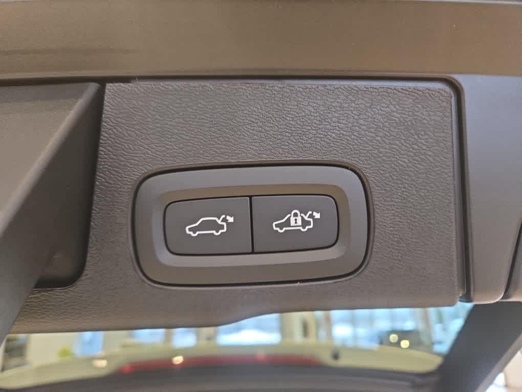 new 2026 Volvo XC60 Plug-In Hybrid car, priced at $75,235