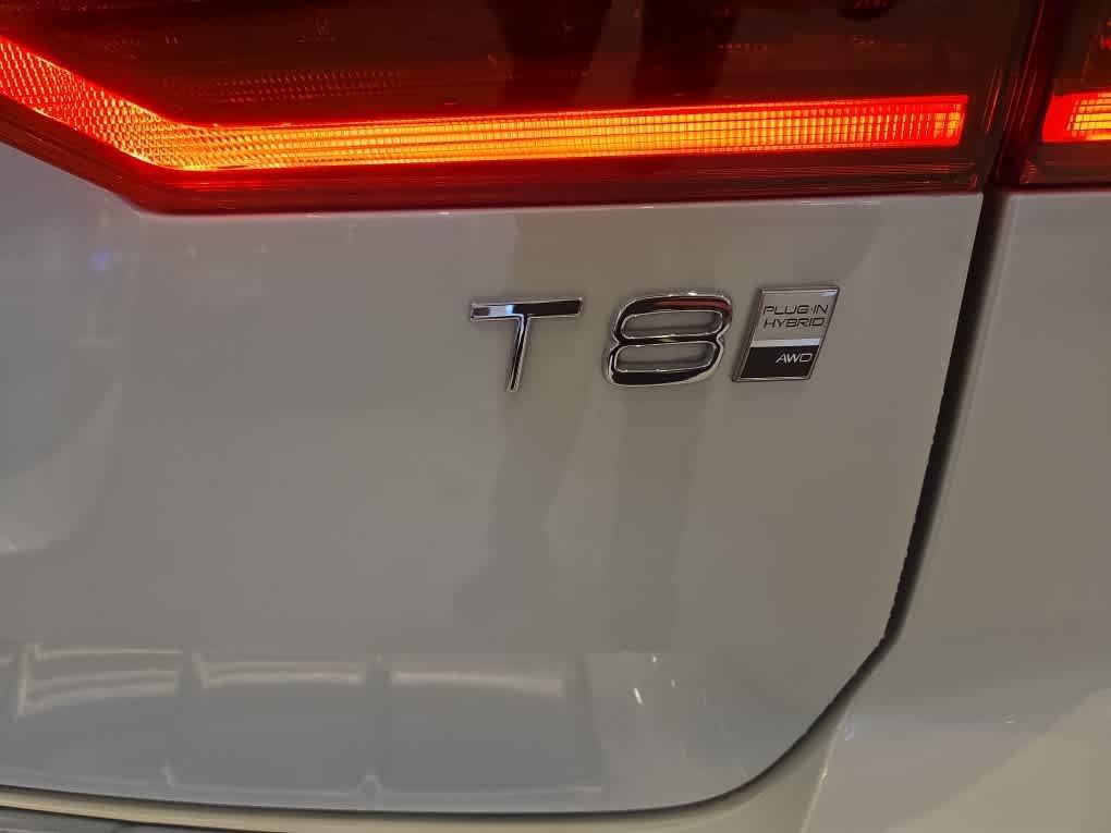 new 2026 Volvo XC60 Plug-In Hybrid car, priced at $75,235