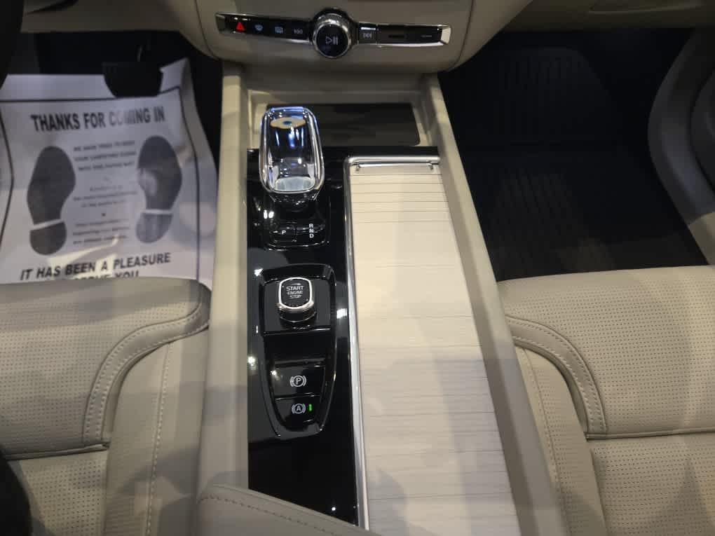 new 2026 Volvo XC60 Plug-In Hybrid car, priced at $75,235