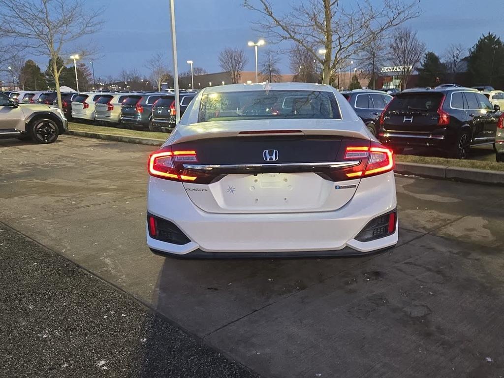 used 2018 Honda Clarity Plug-In Hybrid car, priced at $14,500