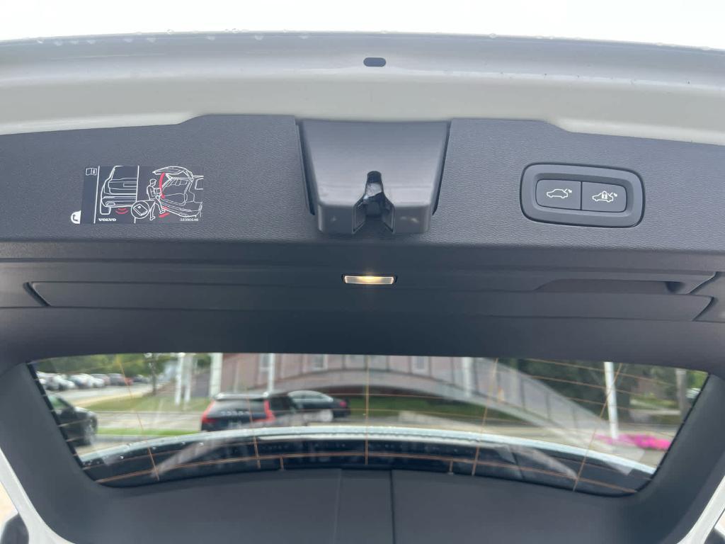 new 2025 Volvo V60 Cross Country car, priced at $58,905