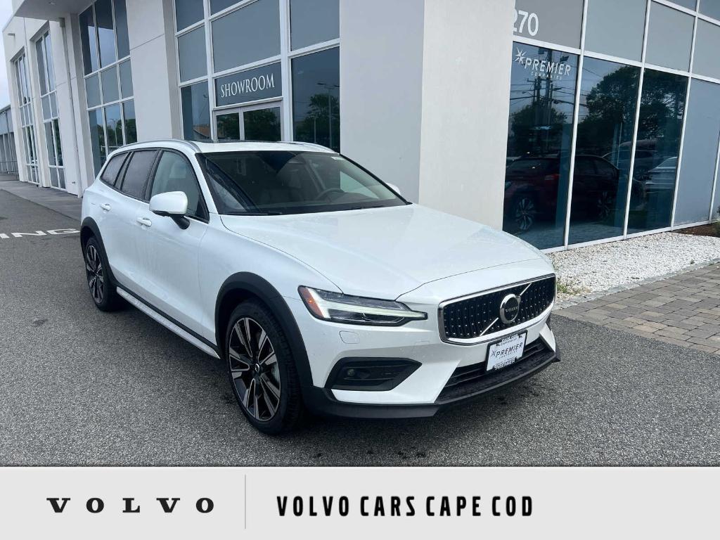 new 2025 Volvo V60 Cross Country car, priced at $58,905