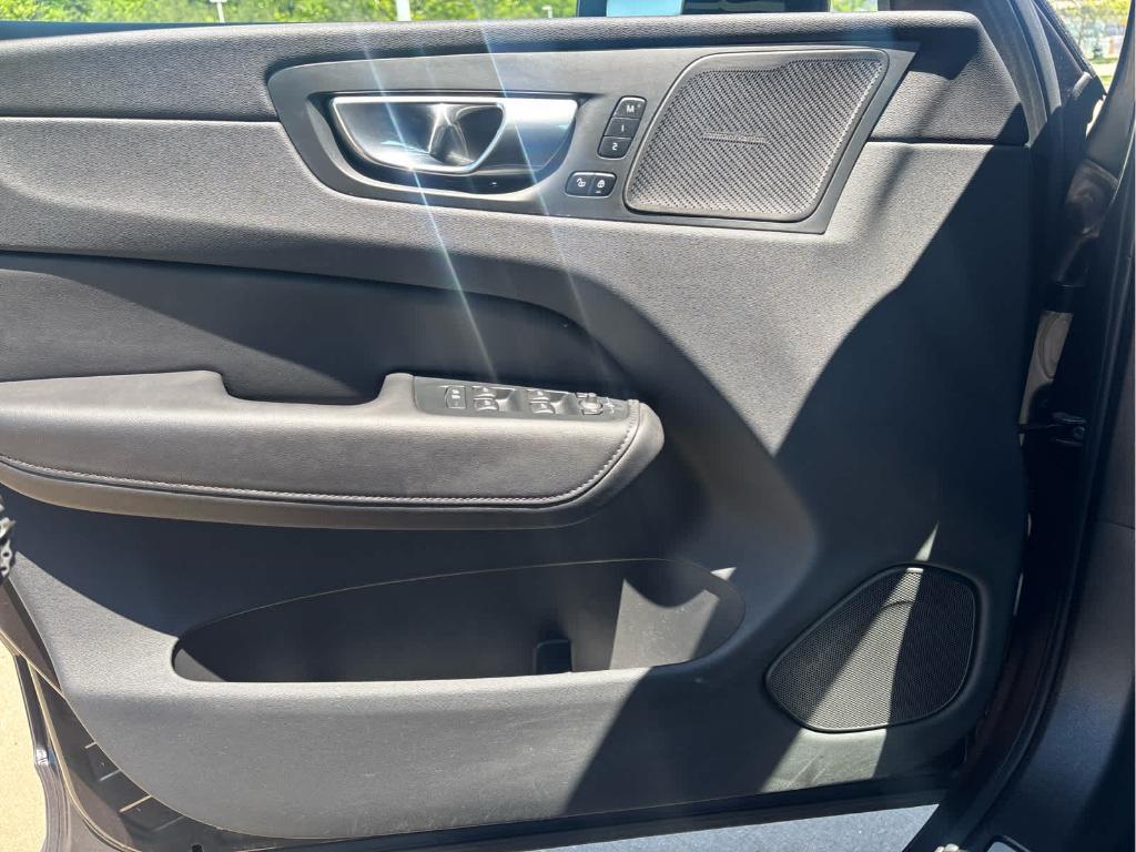 used 2023 Volvo XC60 car, priced at $36,094