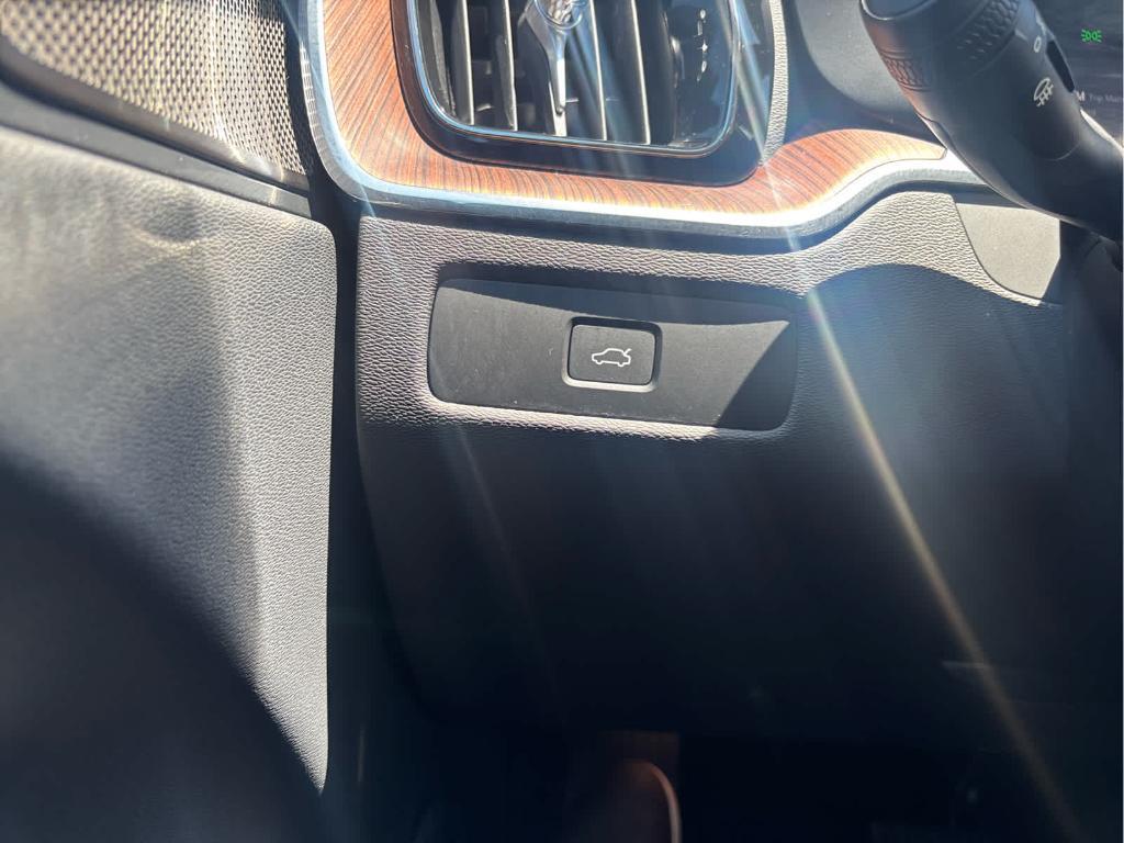 used 2023 Volvo XC60 car, priced at $36,094