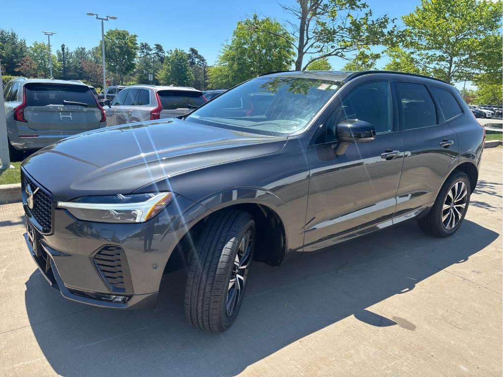 used 2023 Volvo XC60 car, priced at $36,094