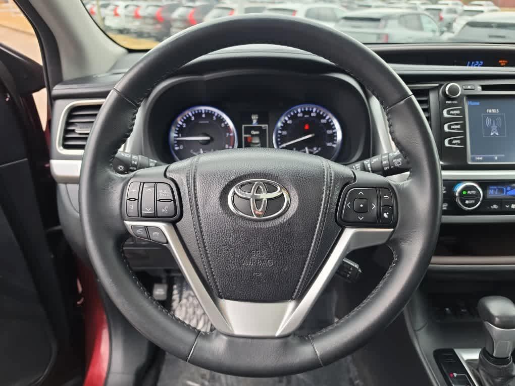 used 2014 Toyota Highlander car, priced at $18,900
