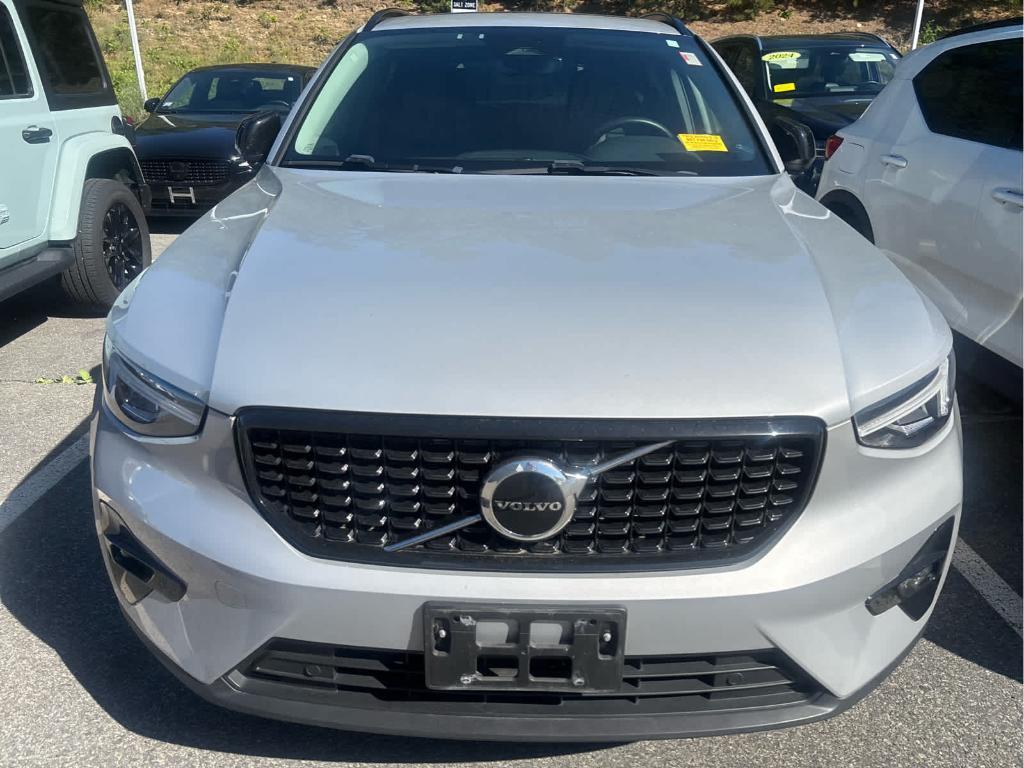 used 2023 Volvo XC40 car, priced at $30,094