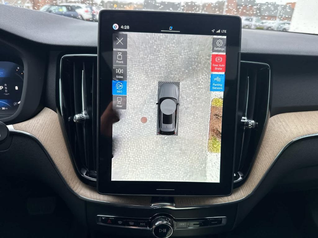 new 2026 Volvo XC60 car, priced at $59,084