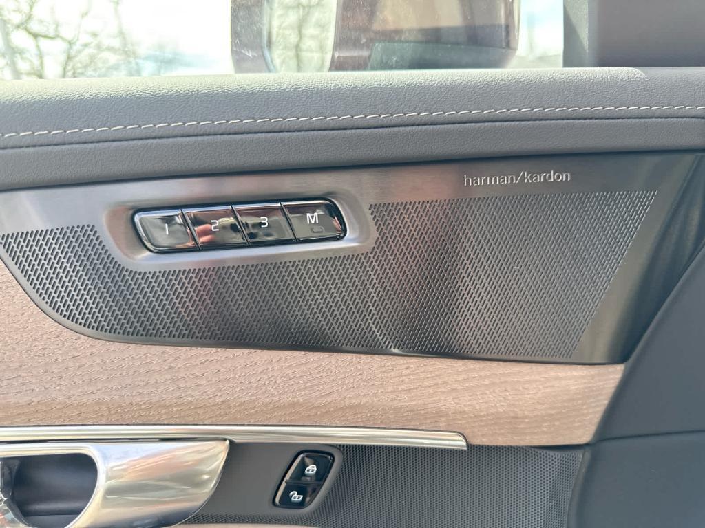 new 2026 Volvo XC90 Plug-In Hybrid car, priced at $86,219