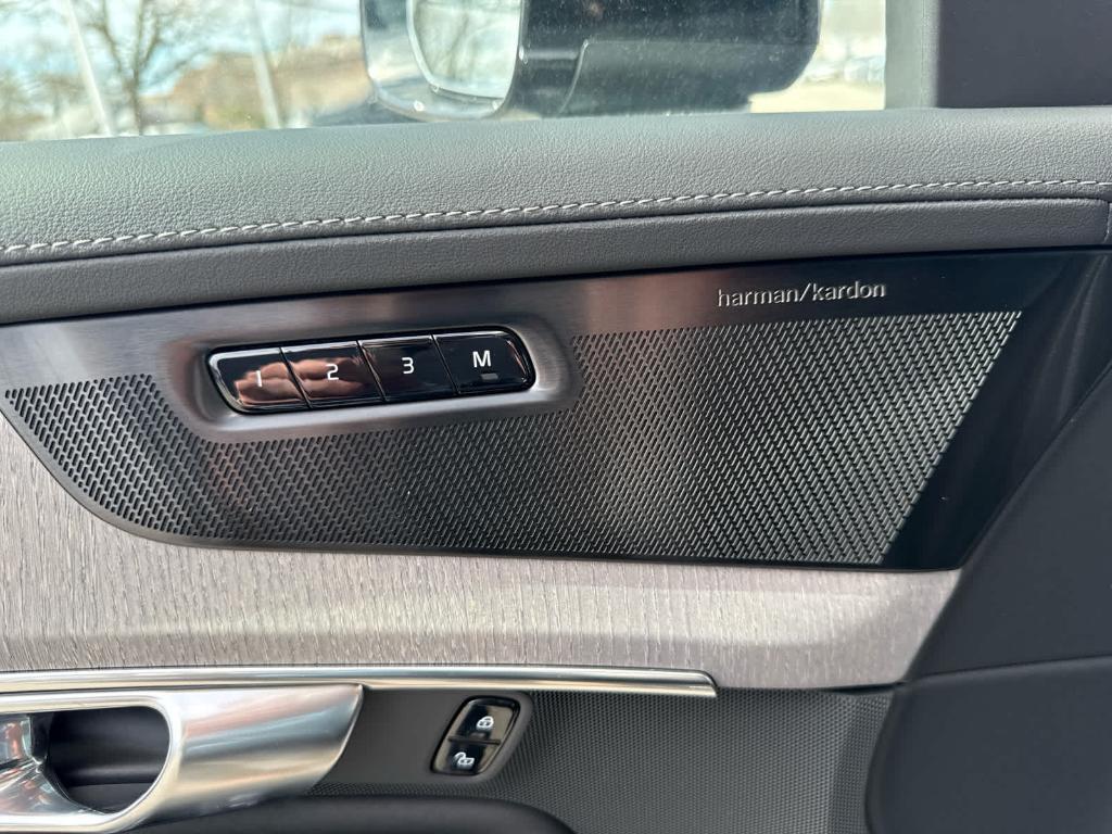 new 2026 Volvo XC90 car, priced at $75,749