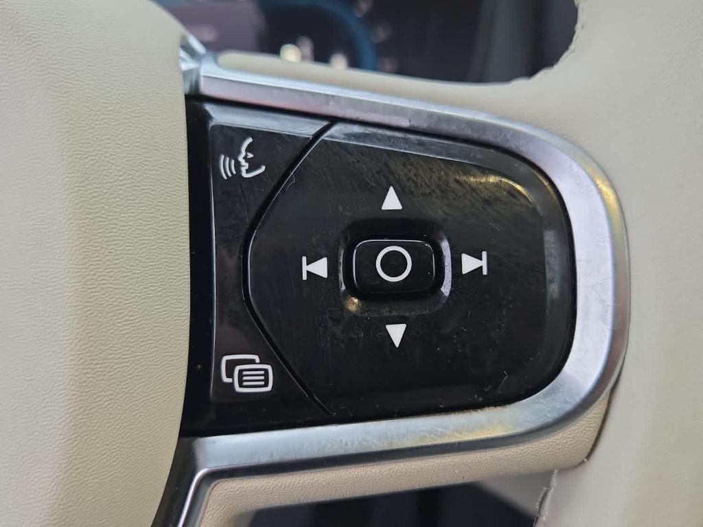 used 2023 Volvo XC60 car, priced at $35,500