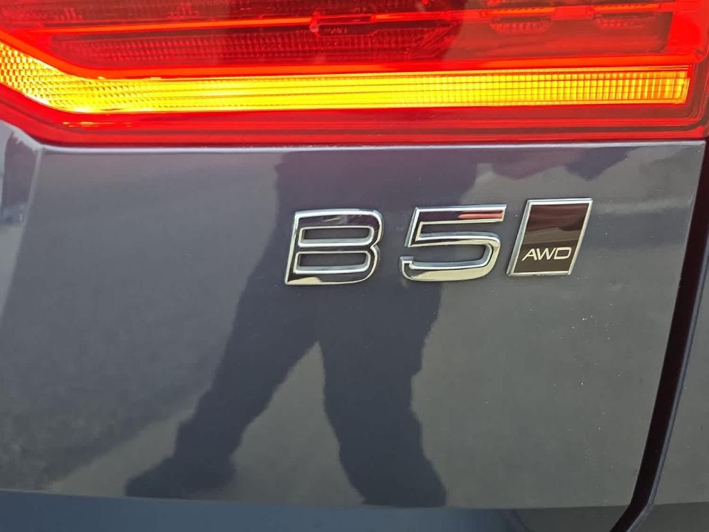 used 2023 Volvo XC60 car, priced at $35,500