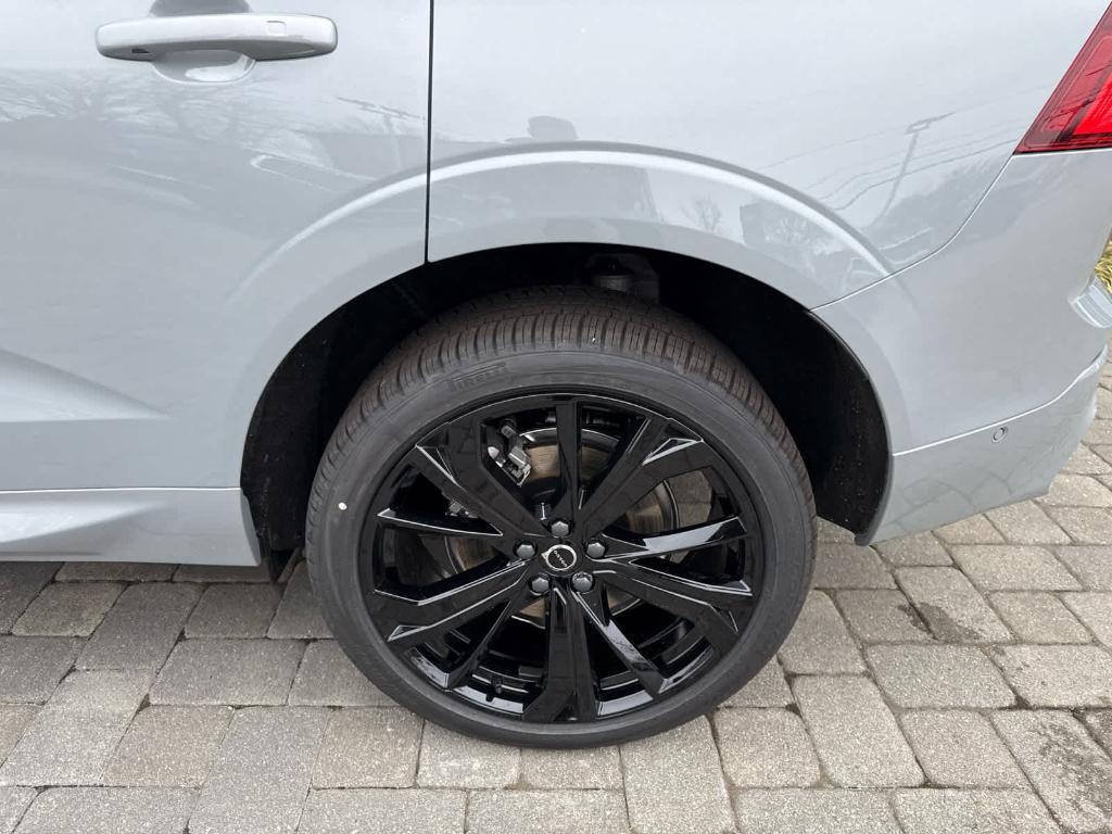 new 2026 Volvo XC60 Plug-In Hybrid car, priced at $77,834