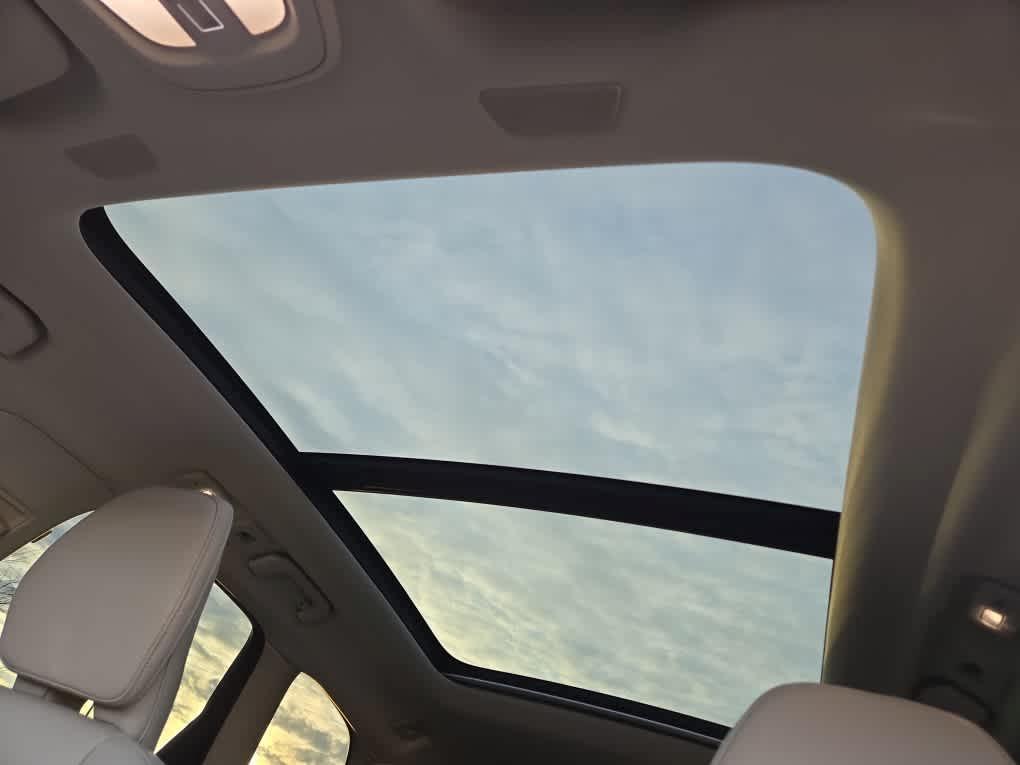 used 2023 Volvo XC60 car, priced at $33,700