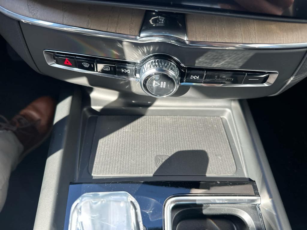 new 2026 Volvo XC60 car, priced at $58,579