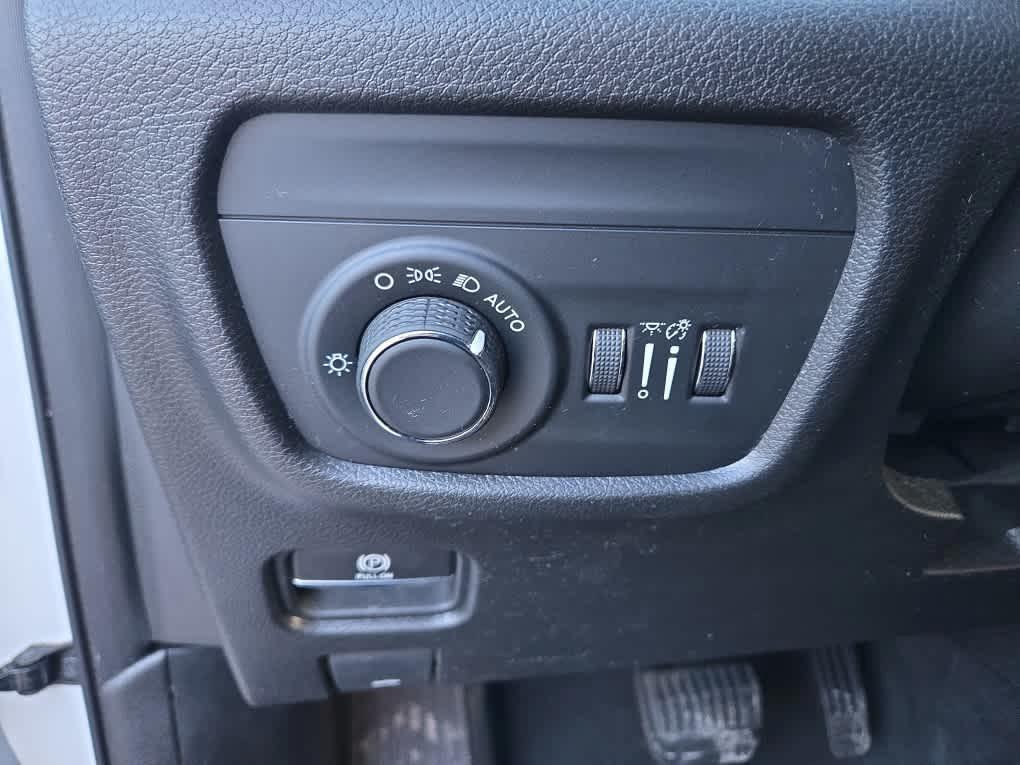 used 2023 Jeep Grand Cherokee L car, priced at $30,500