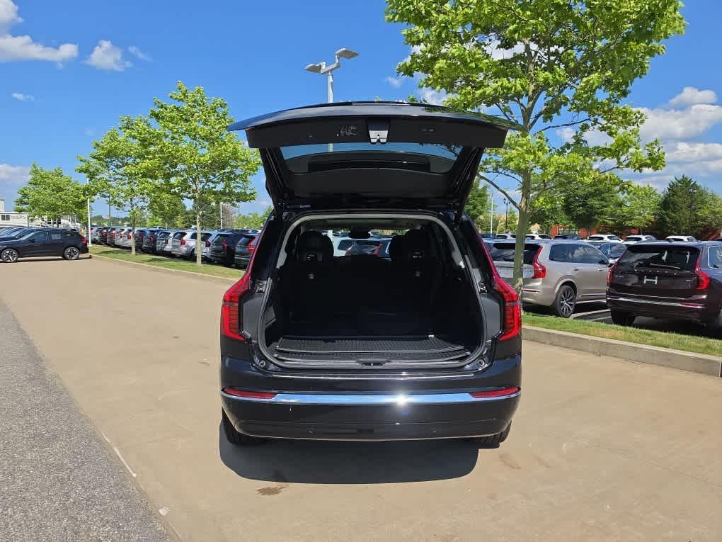 used 2026 Volvo XC90 car, priced at $60,494
