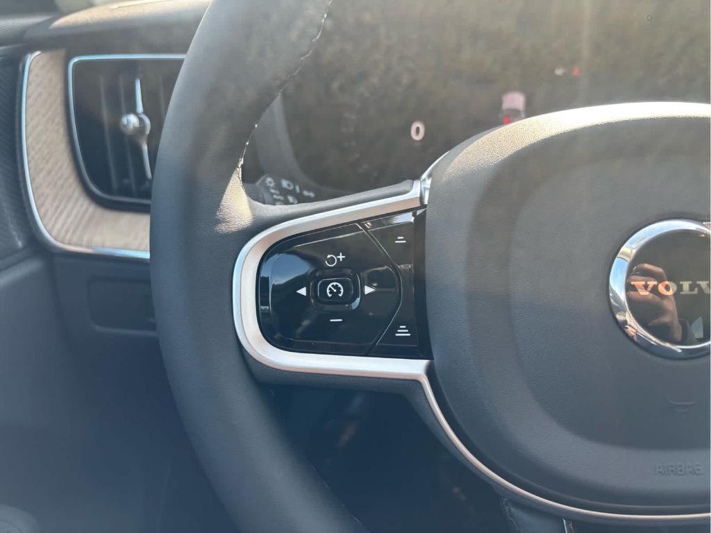 new 2026 Volvo XC60 car, priced at $59,884