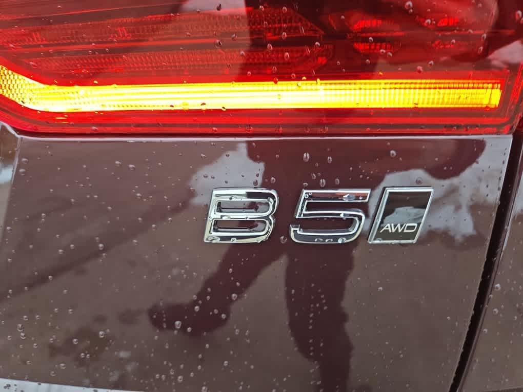 new 2026 Volvo XC60 car, priced at $59,084