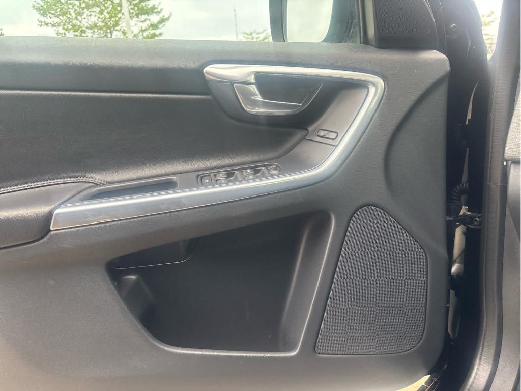 used 2016 Volvo XC60 car, priced at $10,994