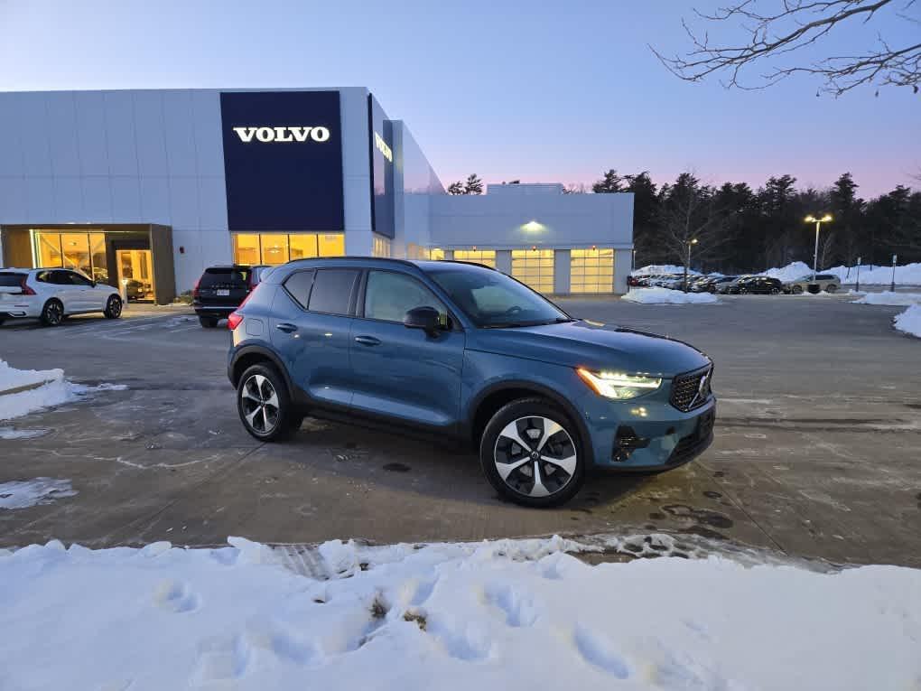 used 2023 Volvo XC40 car, priced at $28,200