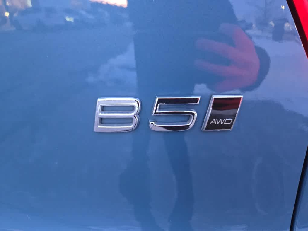 used 2023 Volvo XC40 car, priced at $28,200