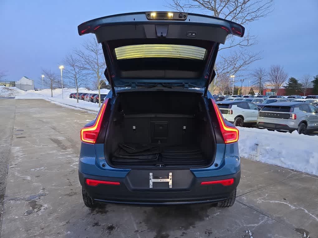 used 2023 Volvo XC40 car, priced at $28,200