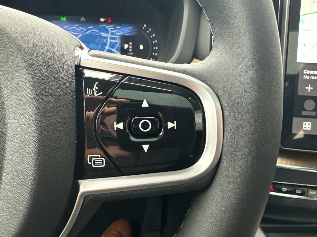 new 2026 Volvo XC60 car, priced at $59,084