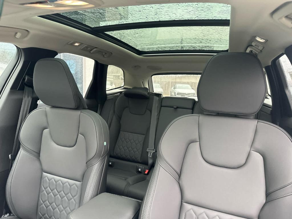 new 2026 Volvo XC60 car, priced at $59,084