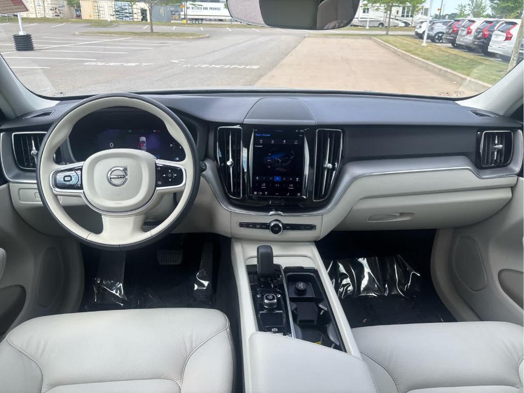 used 2023 Volvo XC60 car, priced at $33,094