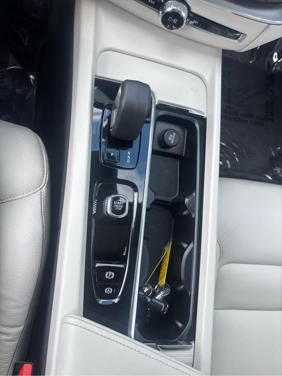 used 2023 Volvo XC60 car, priced at $33,094