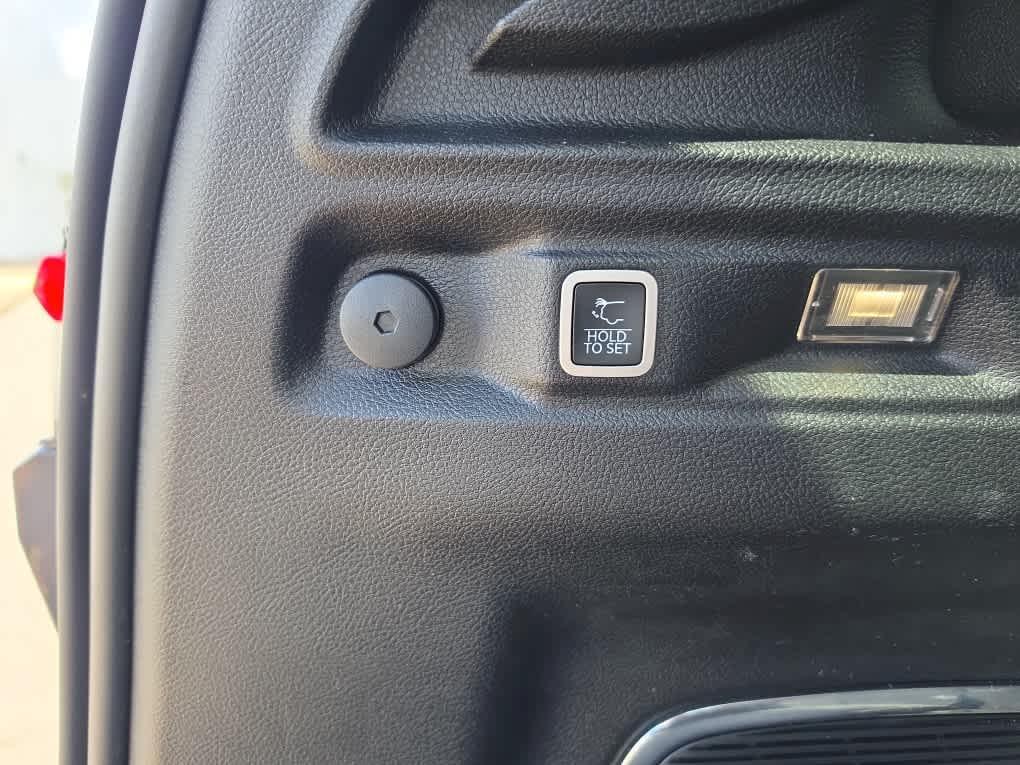 used 2021 Jeep Grand Cherokee L car, priced at $25,094