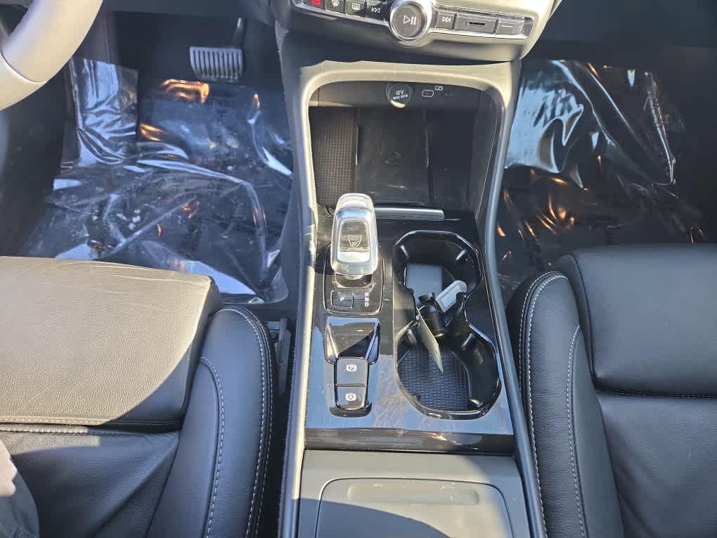 used 2023 Volvo XC40 car, priced at $27,800