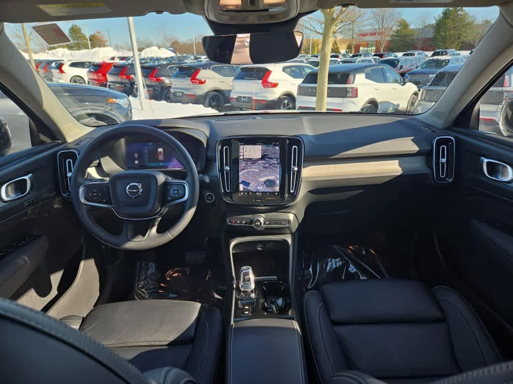 used 2023 Volvo XC40 car, priced at $27,800