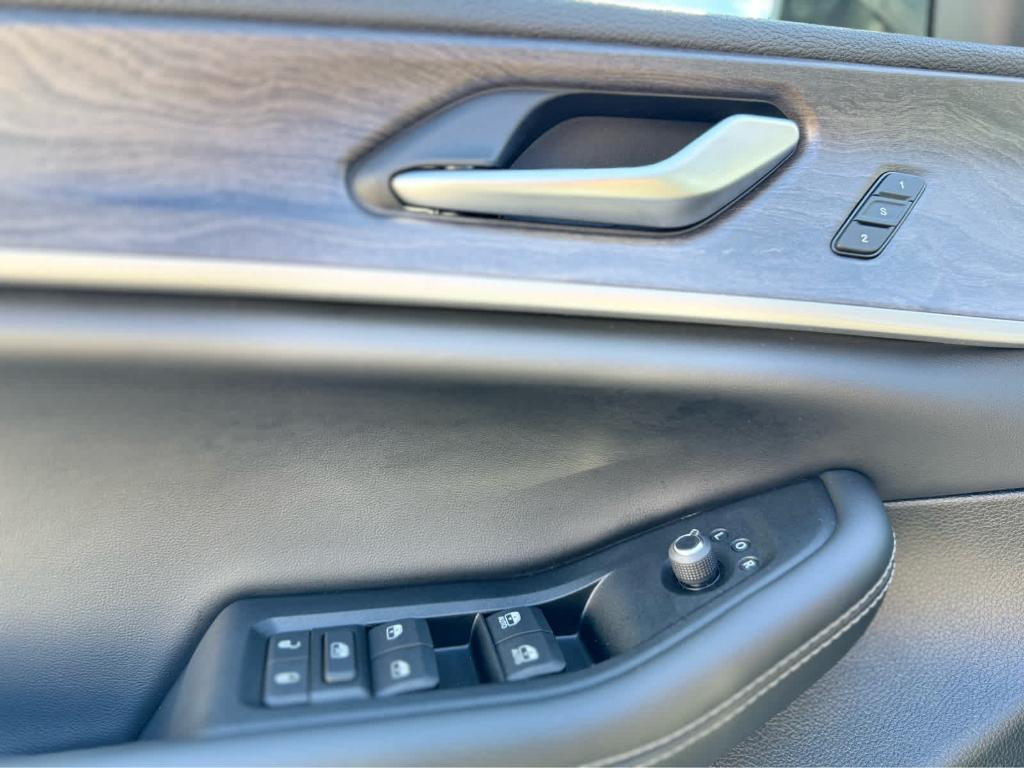 used 2023 Jeep Grand Cherokee 4xe car, priced at $26,800