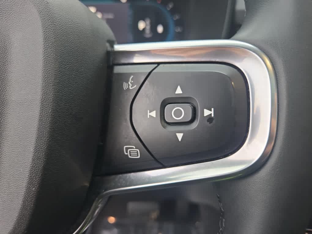 used 2023 Volvo XC40 car, priced at $26,900