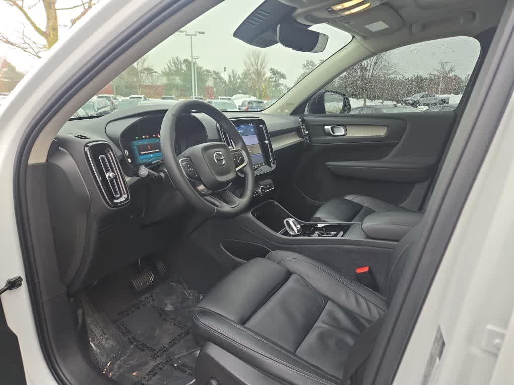 used 2023 Volvo XC40 car, priced at $26,900