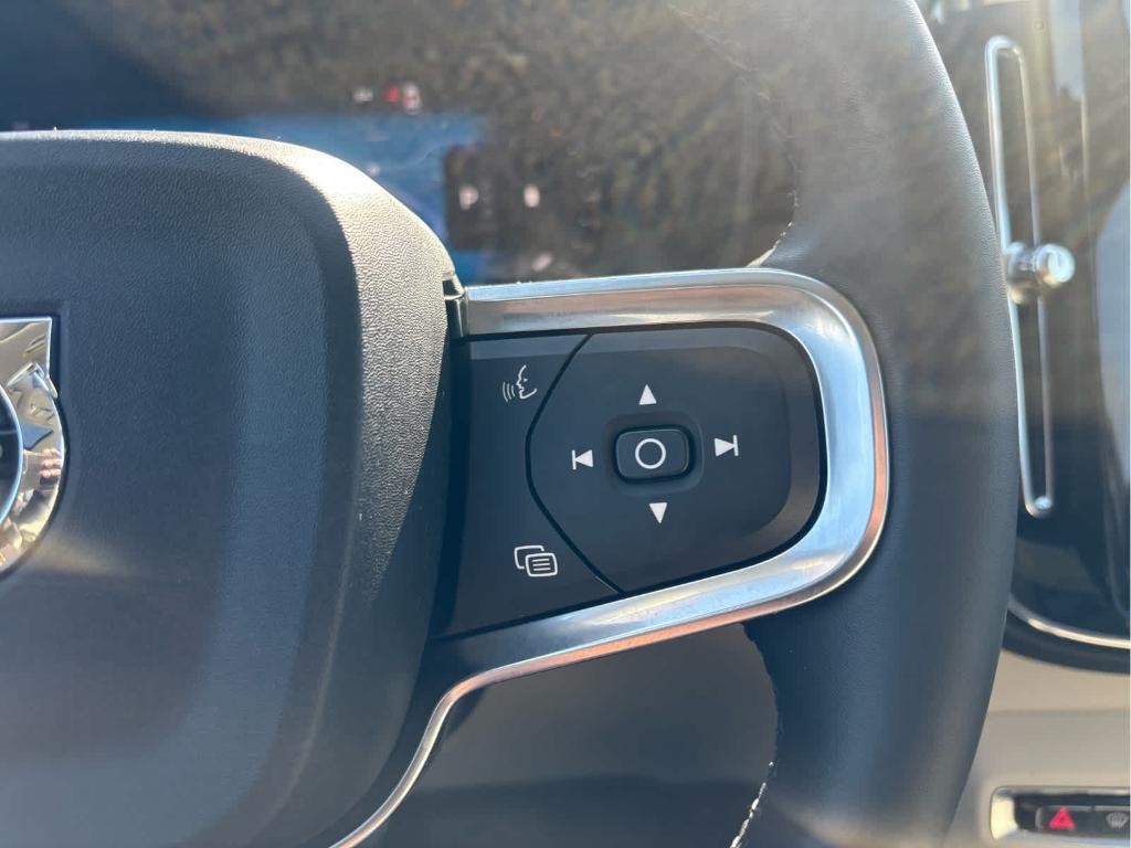 used 2023 Volvo XC40 car, priced at $29,700