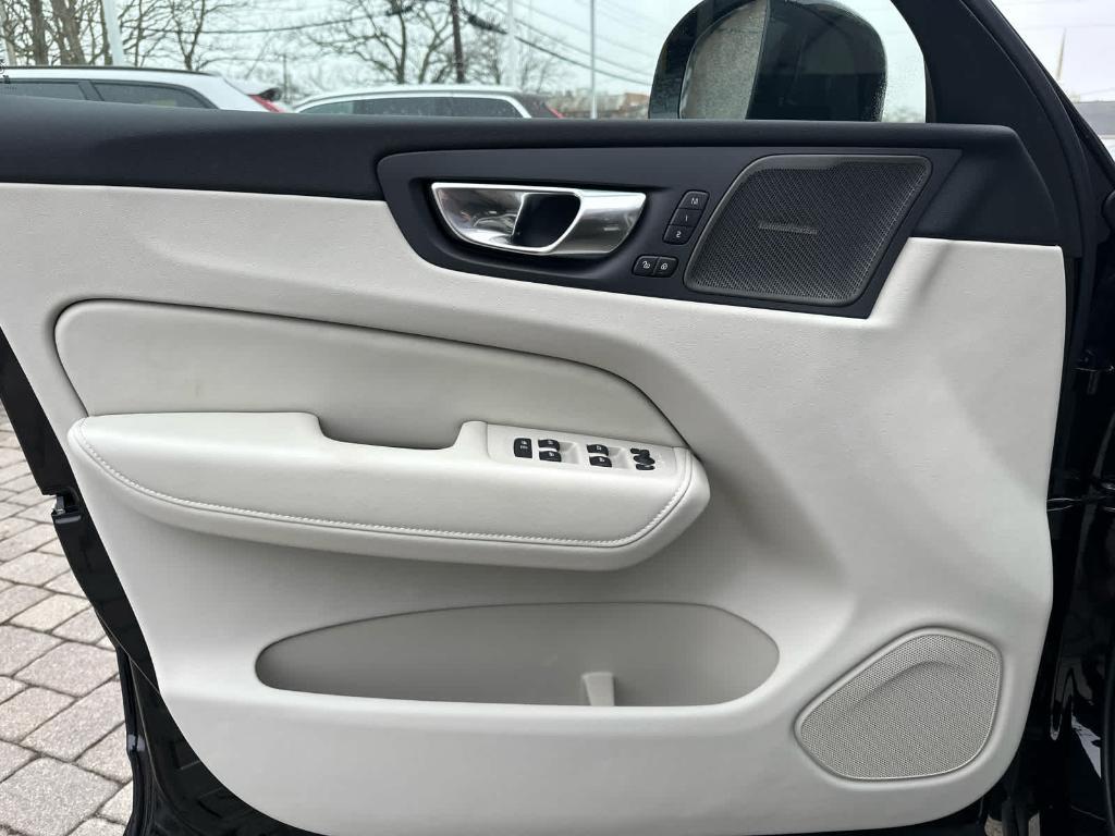 new 2026 Volvo XC60 Plug-In Hybrid car, priced at $76,784