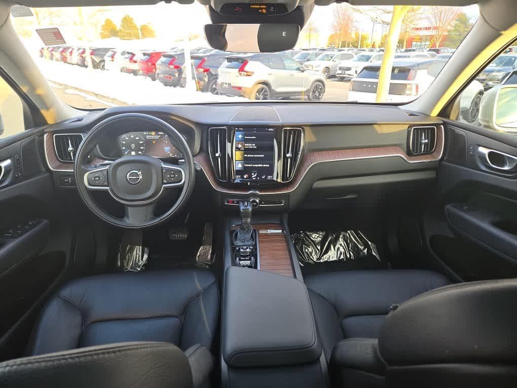 used 2021 Volvo XC60 car, priced at $25,200