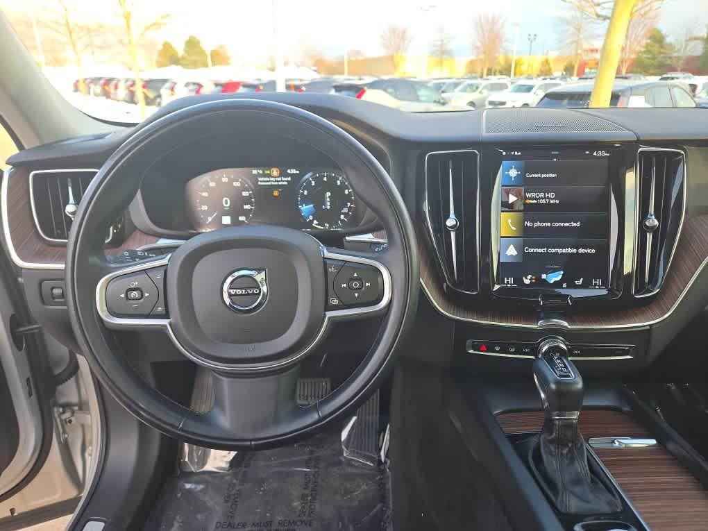 used 2021 Volvo XC60 car, priced at $25,200