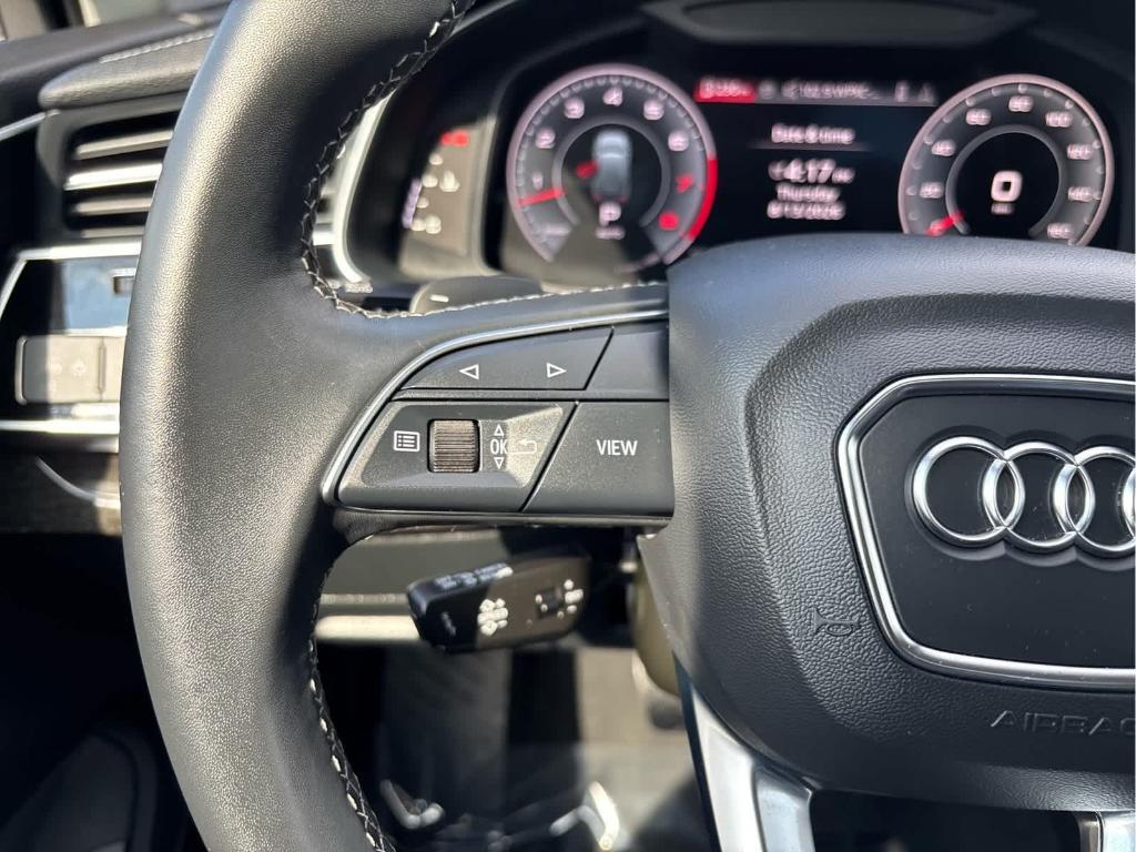 Audi Q7 view 29