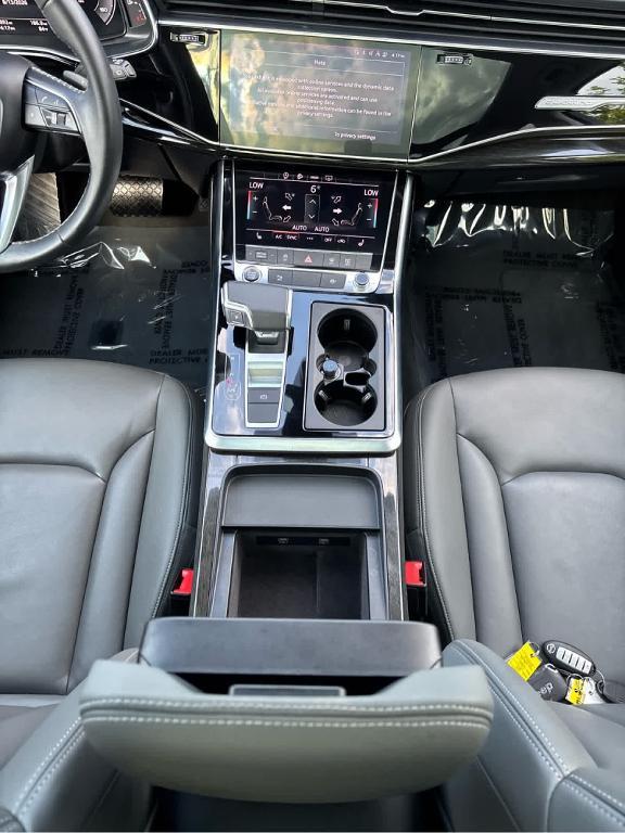 Audi Q7 view 34