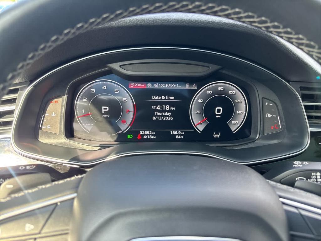 Audi Q7 view 40