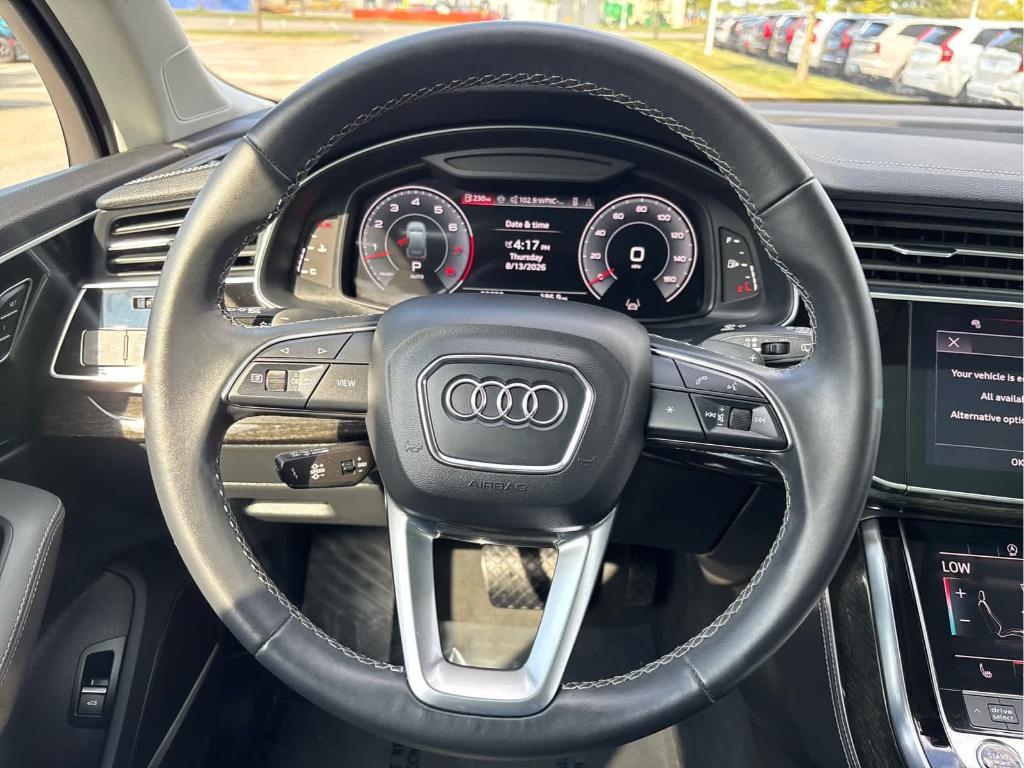 Audi Q7 view 28